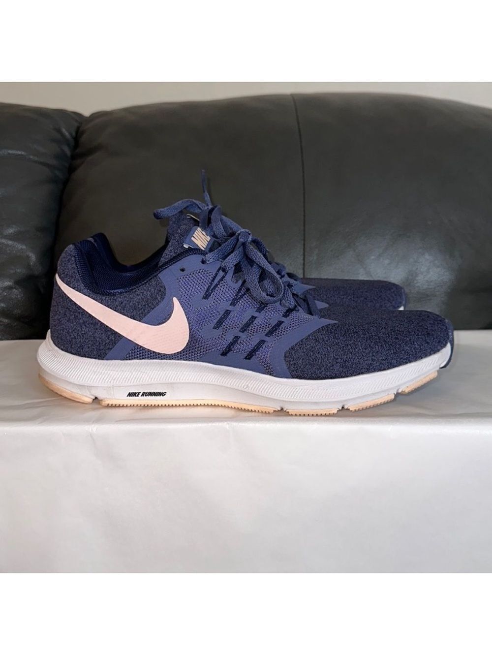 NIKE 9.5 Run Swift Women’s Heather Indigo Blue Knit White Running Sneakers
